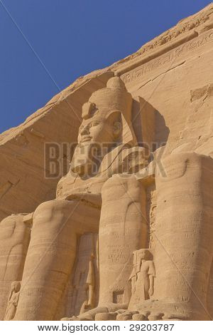 Skulpturer i The Abu Simbel templet (Egypten)