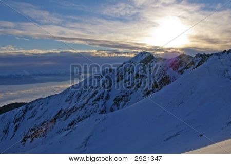 Coucher du soleil en haute montagne