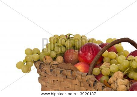 Herfst oogst In een rieten mand