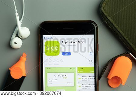 New York, Usa - 26 October 2020: App Unicard Sige Mobile App Icon Logo On Phone Screen Close-up, Ill