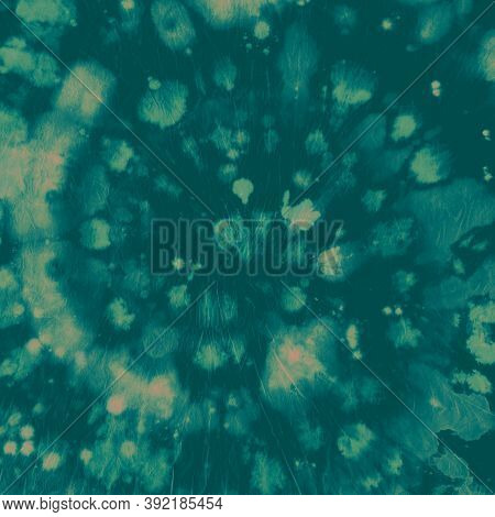 Tie Dye Spiral. Green Artistic Shirt. Tye Dye Swirl Patterns. Hippie Watercolor Backdrop. Batik Mult