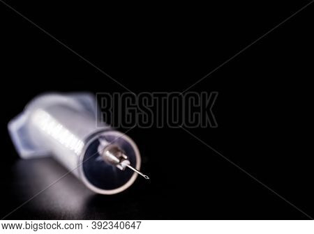 Medical Syringe, Needle-focused Injection, Macro Photography, Spot Focus