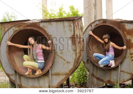 Two Girl In The Circles