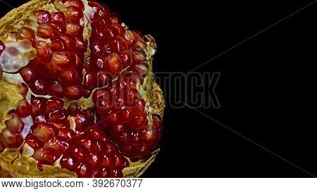 Closeup View Of Grain Red Grenades. Juicy Ripe Red Pomegranates Or Pomegranates. Fruits Of Red Ripe 