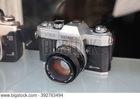 Mulheim A.d. Ruhr, Germany - September 21, 2020: Yashica Fx-1 Vintage Rangefinder Camera At Antique 