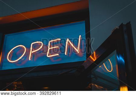 Neon Sign Open Street Showcase Door Red Light Welcome