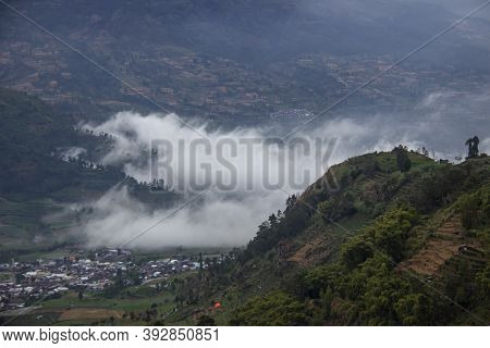 Tourist Destinations In The Dieng Plateau, Central Java. See Rural Scenery At The Foot Of The Sikuni