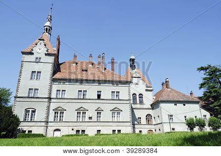 Schonborn palác v Chynadiyovo