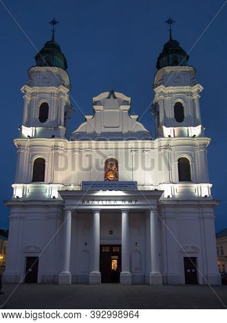 Chelm, Poland, September 25, 2020: Shrine, The Basilica Of The Virgin Mary In Chelm In Eastern Polan