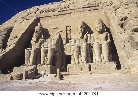 วัดห้อง II ที่บู Simbel