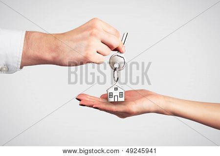 Passing House Keys With Trinket