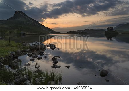 Stunning Mountain And Lake Sunrise Reflections Beautiful Landscape