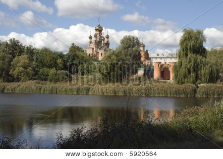 Monastero nella foresta di Holosiyiv (kiev)