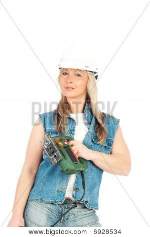 Giovane donna bionda sta lavorando con Jigsaw