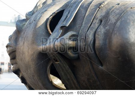 Sculpture by Igor Mitoraj 