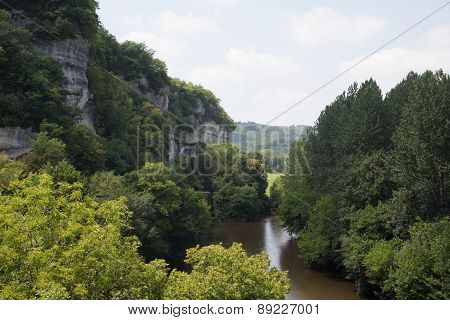 The Vézère River and La Roque St-Christophe