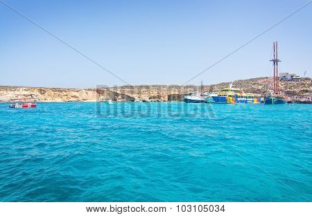 Tour Boats Blue Lagoon