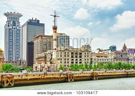 Shanghai, China - May 25,2015:beautiful View Of Shanghai -  Bund Or Waitan Waterfront. Shanghai Wate