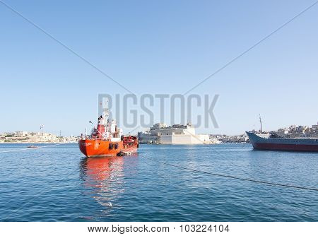 Red Tanker Sacro Cuor