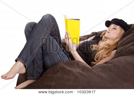 Frau mit Lesung