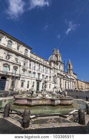Fontana Del Moro And Church Of Sant'agnese In Agone