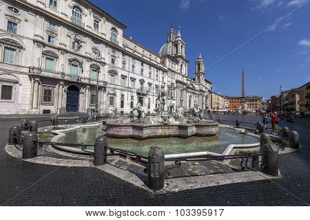 Fontana Del Moro And Church Of Sant'agnese In Agone