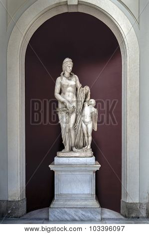 Venere Felice Statue In The Vatican Museum
