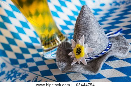 Oktoberfest Hat with Beer