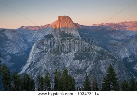 Sunset views from Glacier Point.
