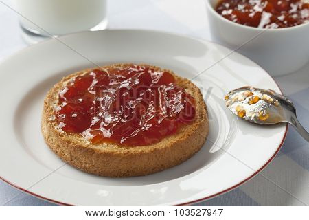 Zwieback with jam for lunch
