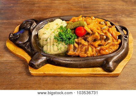 Fried Mushrooms With Potatoes