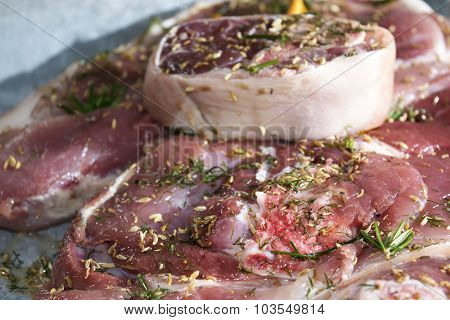 suckling pig leg