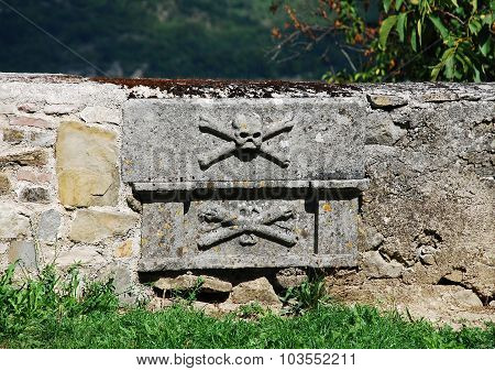 Graves At Saint Vitus Parish Church In Gracisce