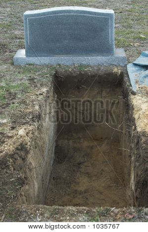 Grave1