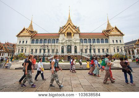 Bangkok Thailand October 3-tourist Walking Pass In Front Of  Chakri Maha Prasat At Grand Palace (wat