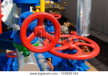 Handle gate valve with steel pipe