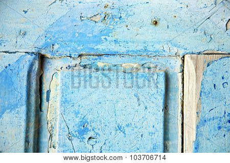 Dirty  Paint In Wood Door And Rusty