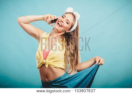 Retro Pin Up Girl Talking.