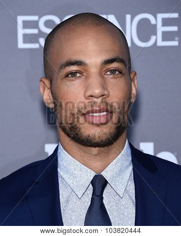LOS ANGELES - SEP 26:  Kendrick Sampson arrives to the TGIT Premiere Red Carpet Event  on September 26, 2015 in Hollywood, CA.                