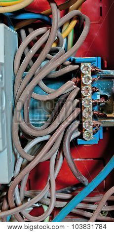 Grounding Electric