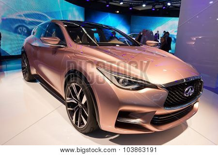 Infiniti Q30