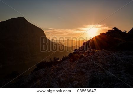 Beautiful Sunrise Over The Green Bay From The Mountain The Eagle (coba Kaya) In The Settlement The N