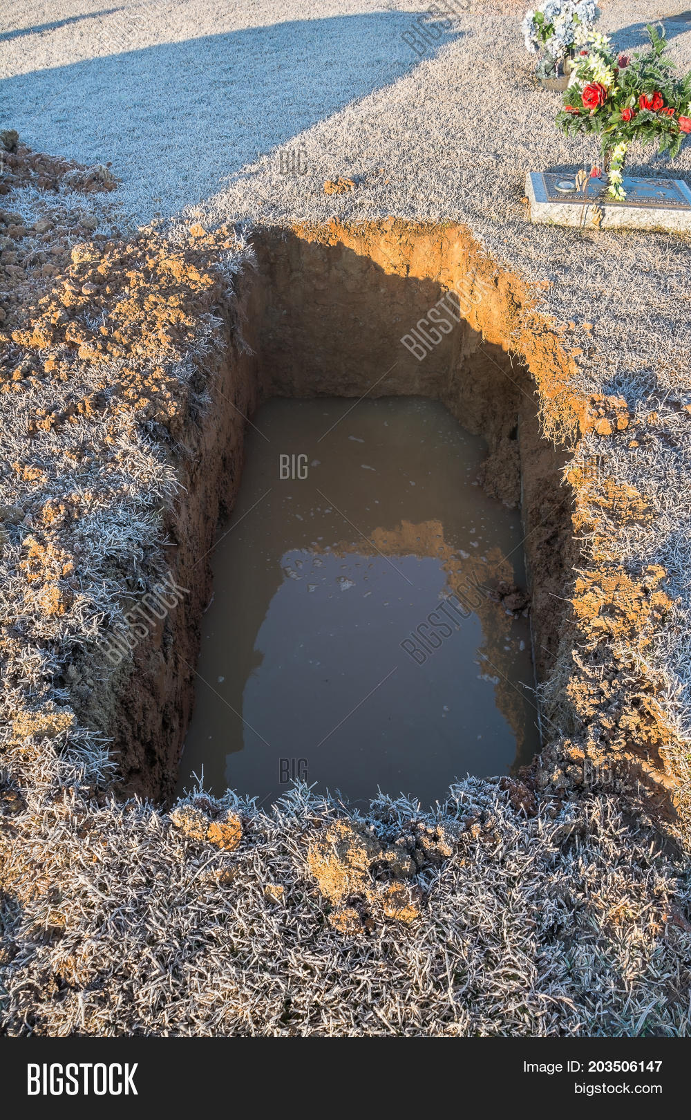Newly Dug Grave Early Image & Photo (Free Trial) Bigstock