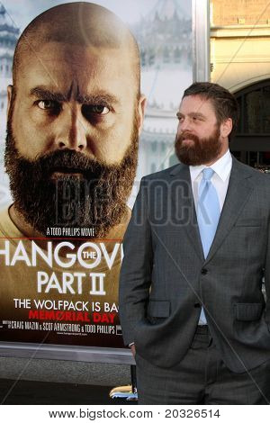 LOS ANGELES - 19 de mayo: Zach Galifianakis llegando en el estreno de 