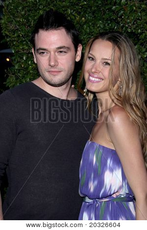 LOS ANGELES - 19 maggio: Jamie Belman; Petra Nemcova arrivando alla serata di apertura della bellezza Cultu