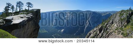 Vista panoramica sulla valle di Yosemite da Taft Point