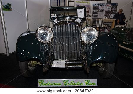MAASTRICHT NETHERLANDS - JANUARY 09 2015: Full-size luxury car Bentley 3.5 Litre (Sports saloon by Park Ward) 1935. International Exhibition InterClassics & Topmobiel 2015