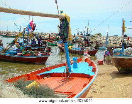 Puerto pesquero de Thai