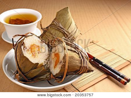 Boulette de riz pour la fête des bateaux dragons