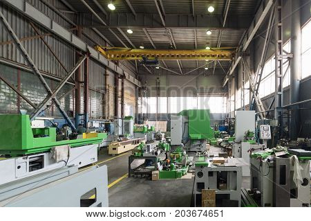New metalworking machines. Assembly shop of a modern factory.